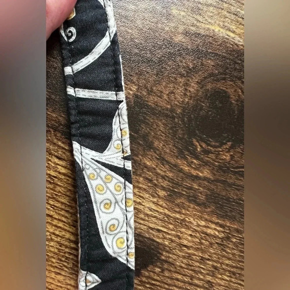 RETIRED: Vera Bradley | women’s Hannah style, yellow bird pattern handbag - Picture 8 of 13